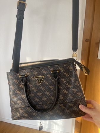 Guess Handtasche, schwarz/braun!