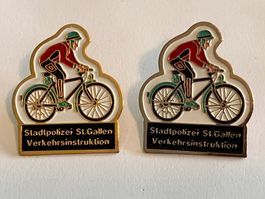 2 Pin Stadtpolizei St. Gallen Verkehrsinstruktion