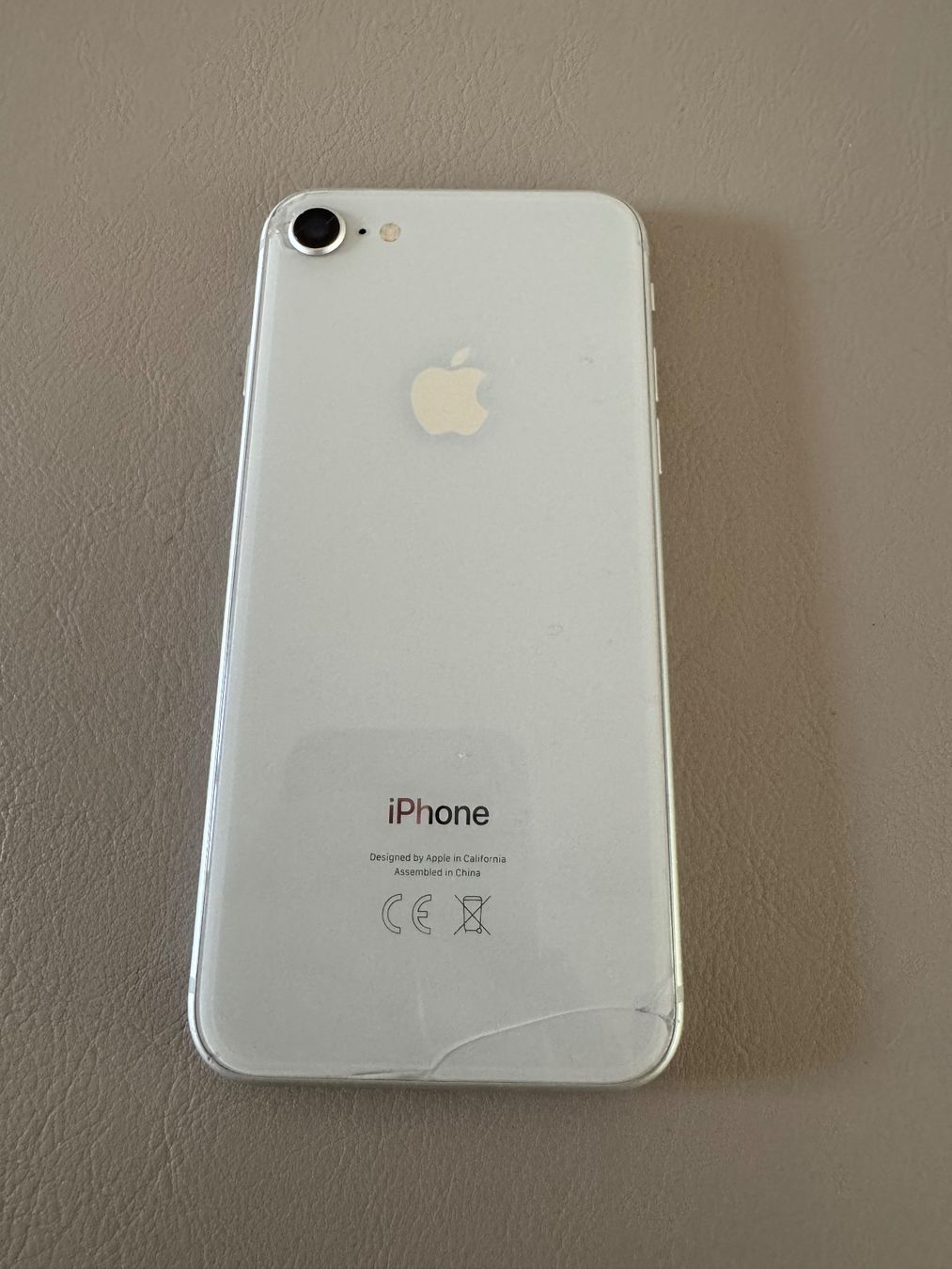 Apple Telefoni cellulari / Smartphones: iPhone 8 – Difettoso da Adliswil venduto da Busys 4