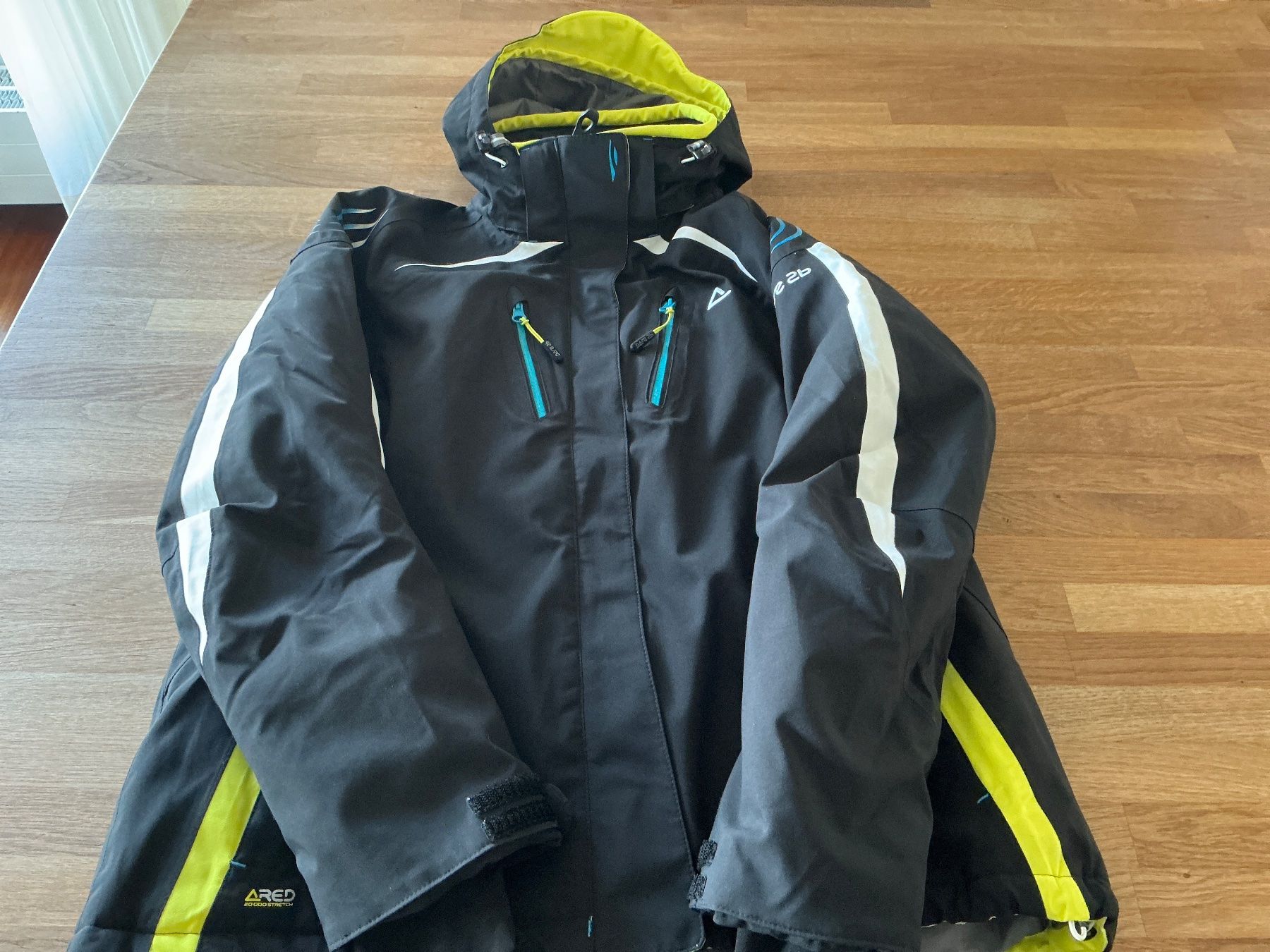 Giacche: Skijacke von Dare 2b Gr. 40 – Usato da Ebmatingen venduto da Toeggeli 1