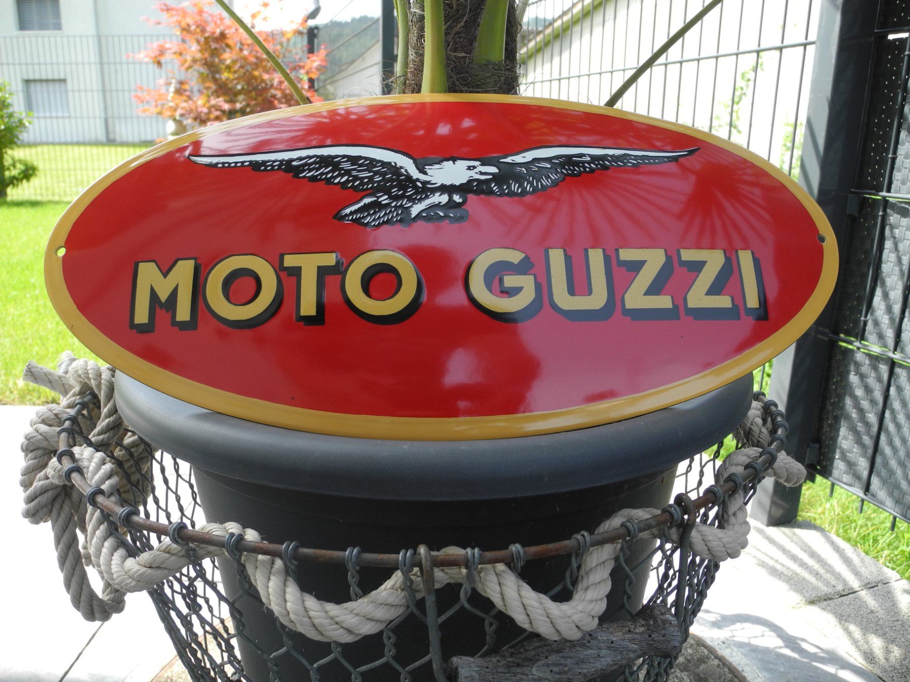 Moto Guzzi Insegne: MOTO GUZZI EMAILSCHILD – Nuovo (secondo la descrizione) da Reinach AG venduto da Huckleberrysix 1