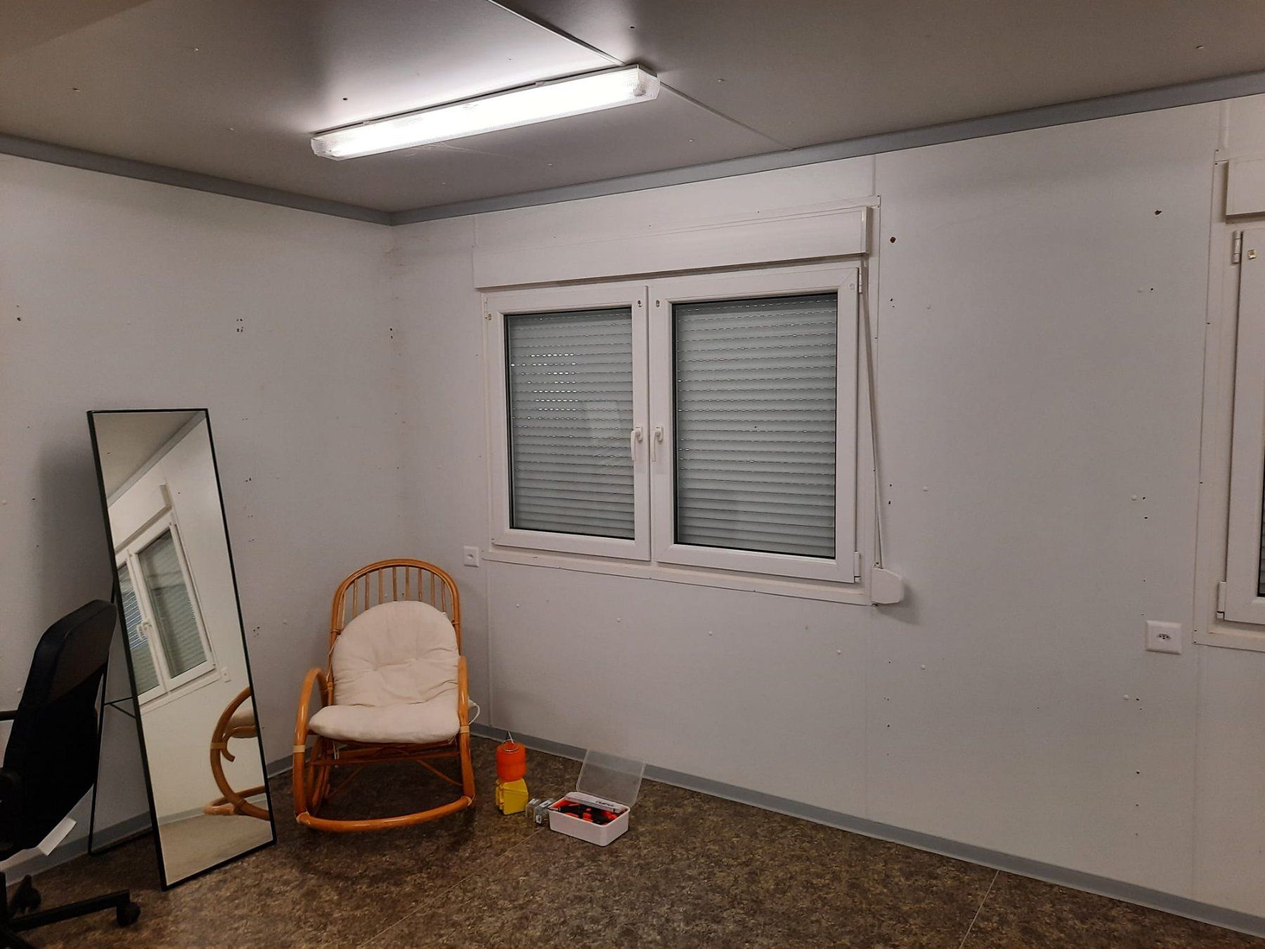 Contenitori edile: BÜRO/ WOHNCONTAINER – Usato da Erlen venduto da MarinaLibelle77 2