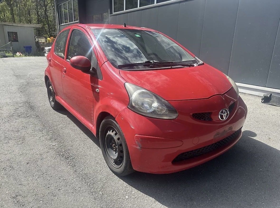Toyota Automobili: Toyota aygo – Usato da Pollegio venduto da corri04 1
