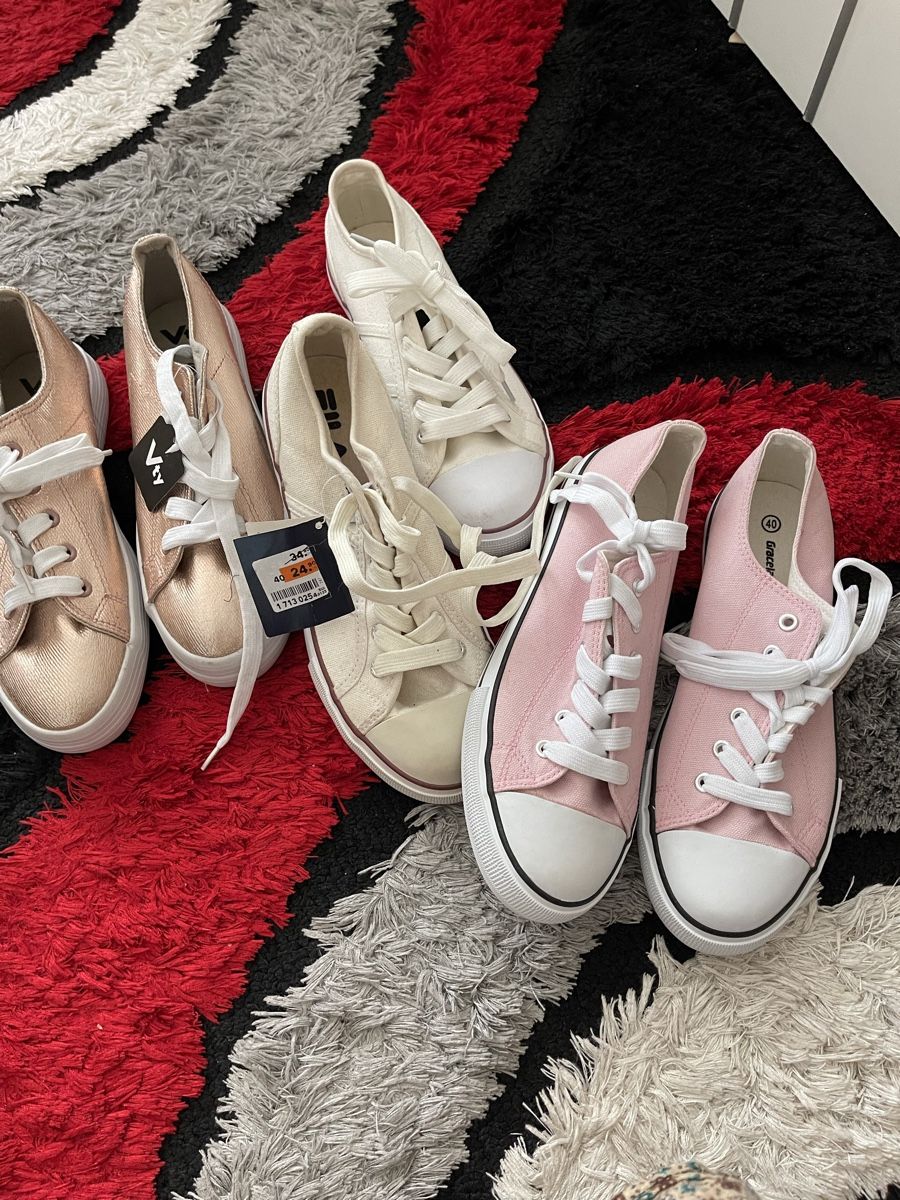 Scarpe da donna: 3 Wunderschöne neue Schuhe (Grösse 40) – Nuovo (secondo la descrizione) da Benglen venduto da Shamily 3