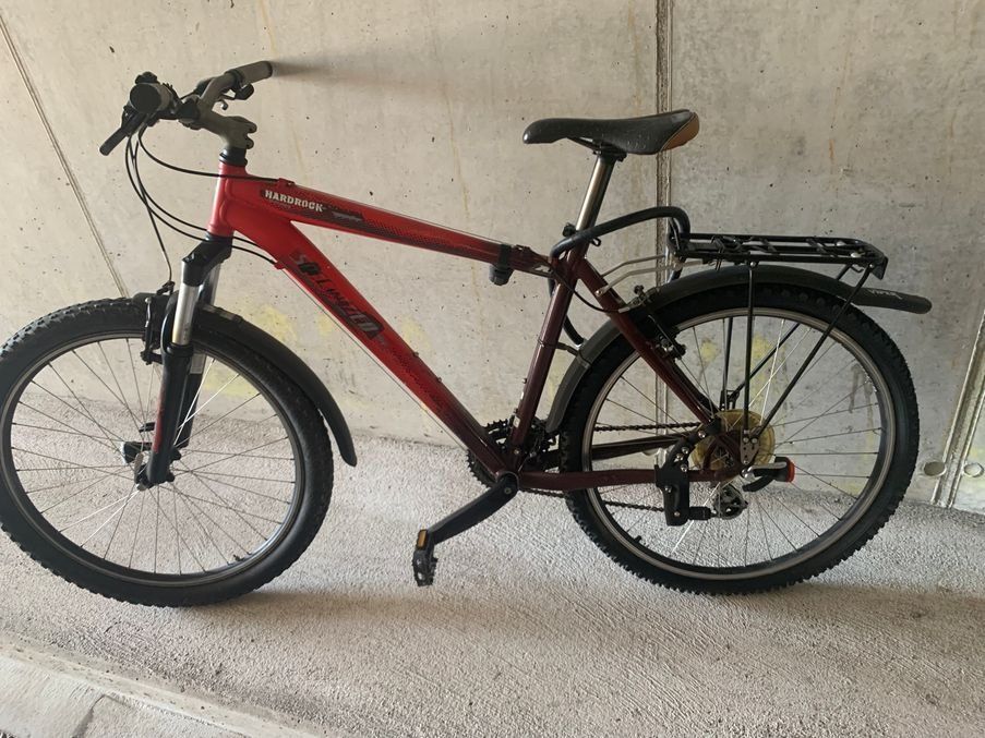 Specialized Velos: Fahrrad SPEZIALIZED HARDROCK – Gebraucht aus Laufen von tannbibi
