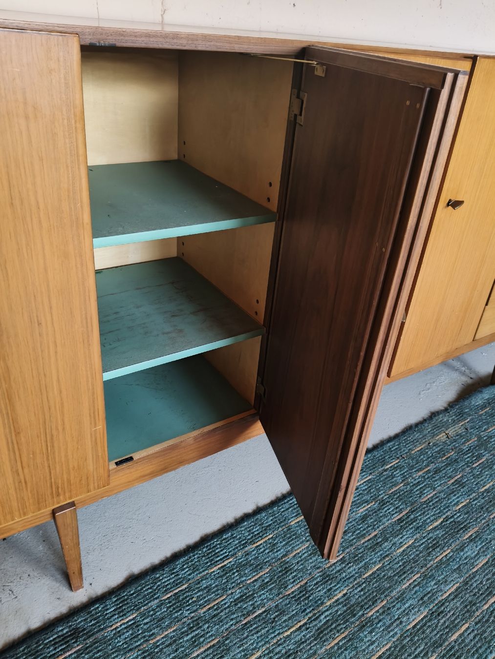 Cassettiere: Mid Century teak Sideboard – Usato da Zwingen venduto da inf_2blh 4