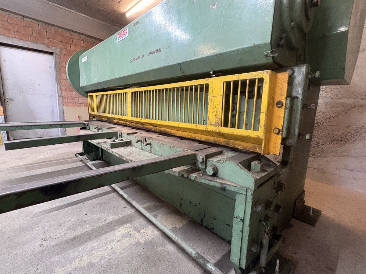Tutte le macchine: Tafelschere 2500mm x 6mm – Usato da Eschenz venduto da res1990 5