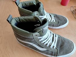 Sneaker gr. 44