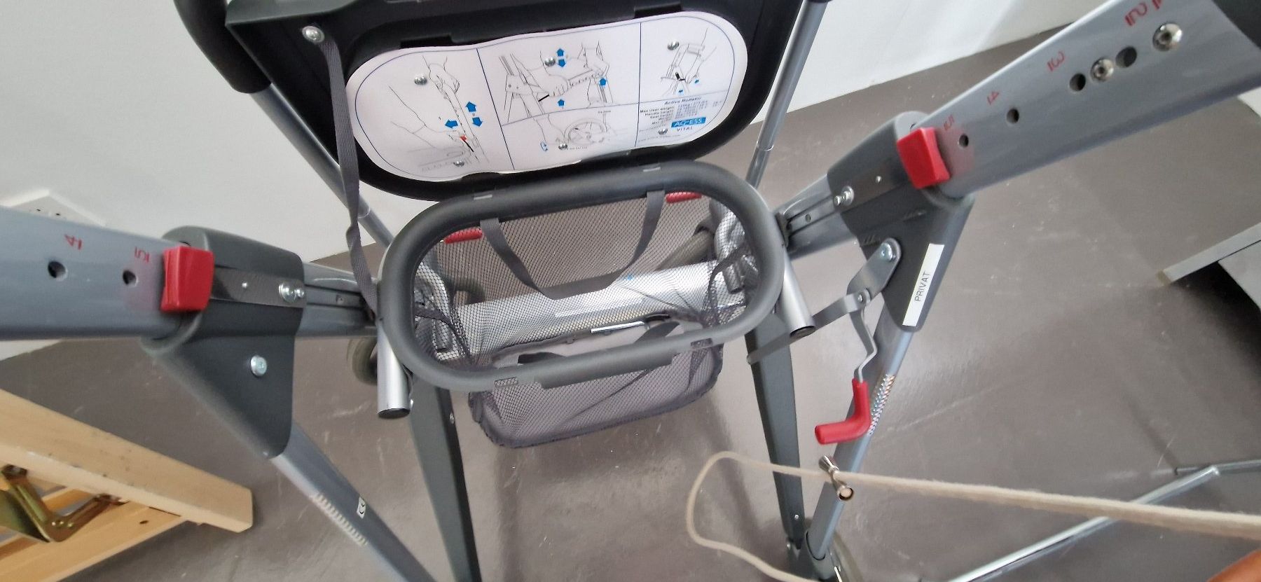 Ausili per la deambulazione: Rollator Soft Stoff Schwarz Nr. 12 – Usato da Niederbipp venduto da Trude04 1