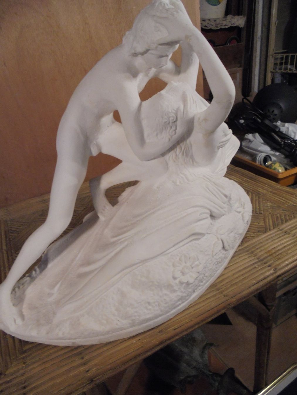 Skulpturen & Statuen: Amor und Psyche - Gruppe 100 jährig – Gebraucht aus Altstätten von antikundart 2