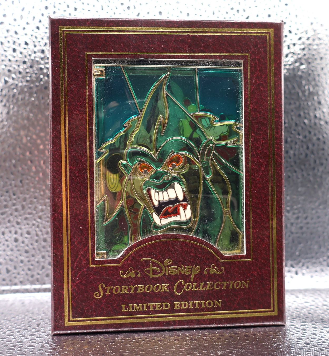 Disney Placchette & Badge: Disney STORYBOOK Himalaya – Usato da Winterthur venduto da Sammleroase