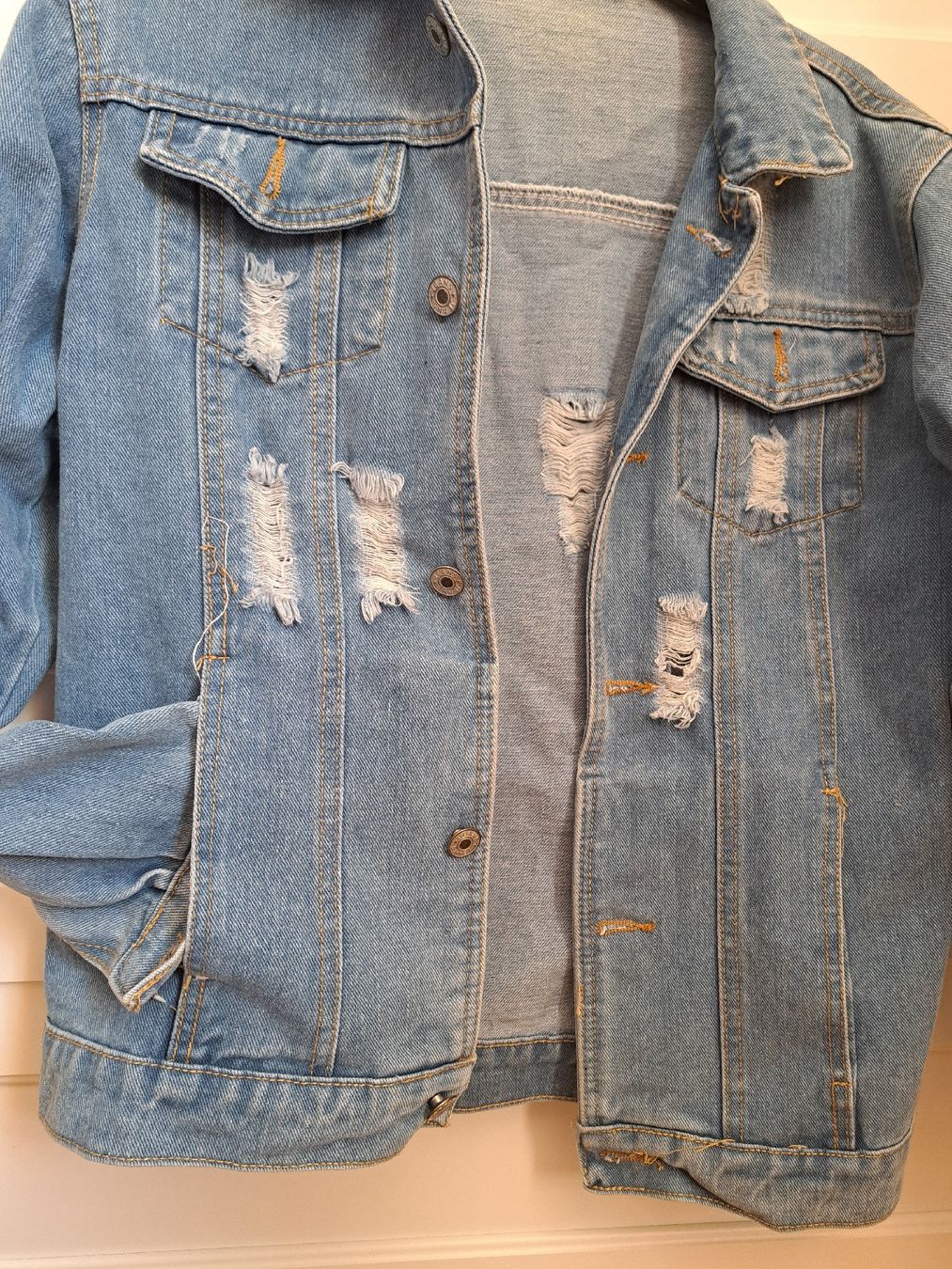 Jacken: Jeansjacke Grösse M – Gebraucht aus Zürich von dph_r9t2 2