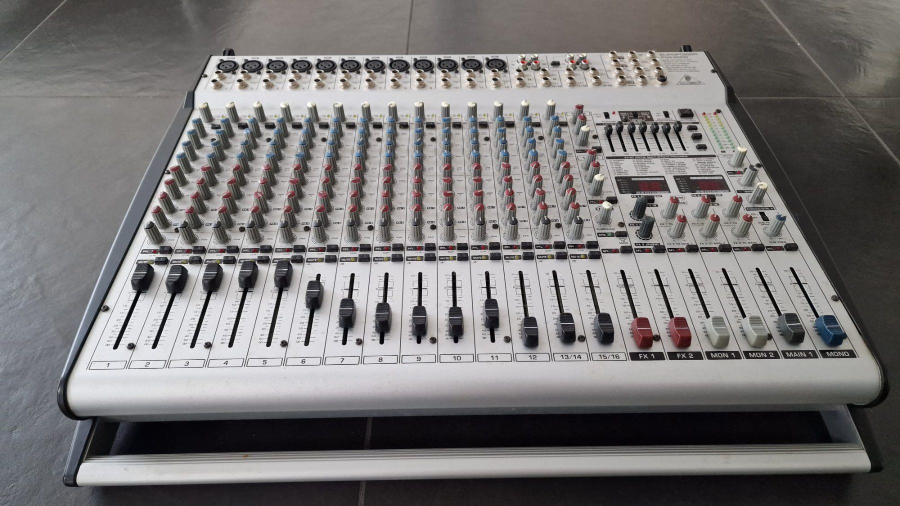 Behringer Console di mixaggio: Behringer Europower PMH 5000 – Usato da Niederbipp venduto da thoatran 1