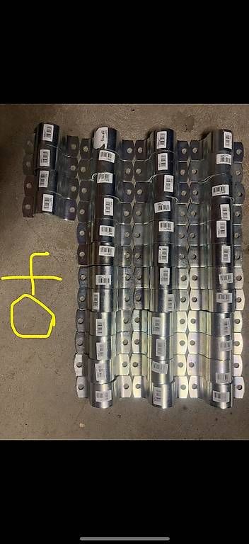 Sonstiges Elektromaterial: 156 Rohrschellen verzinkt – Neu und originalverpackt aus Müselbach von Mueselbach 1