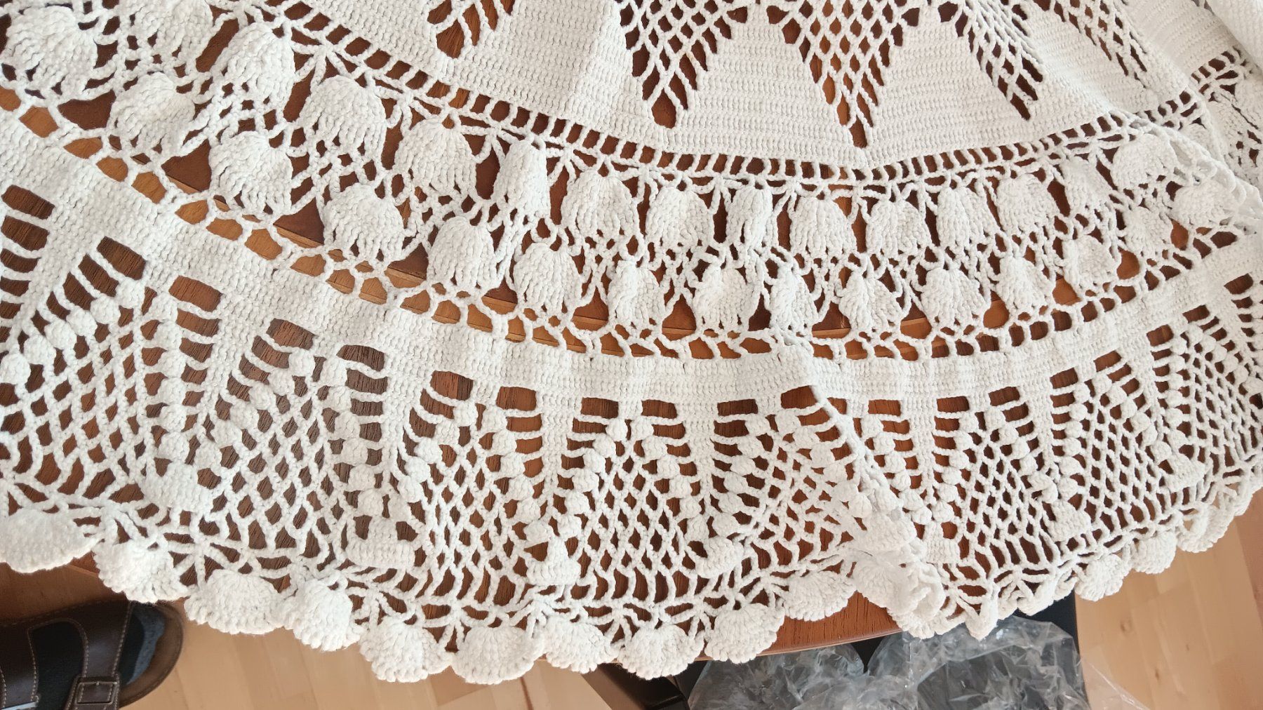 Lana: Runde Garn  Tischdecke Handarbeit – Usato da Wauwil venduto da fiero2000 2