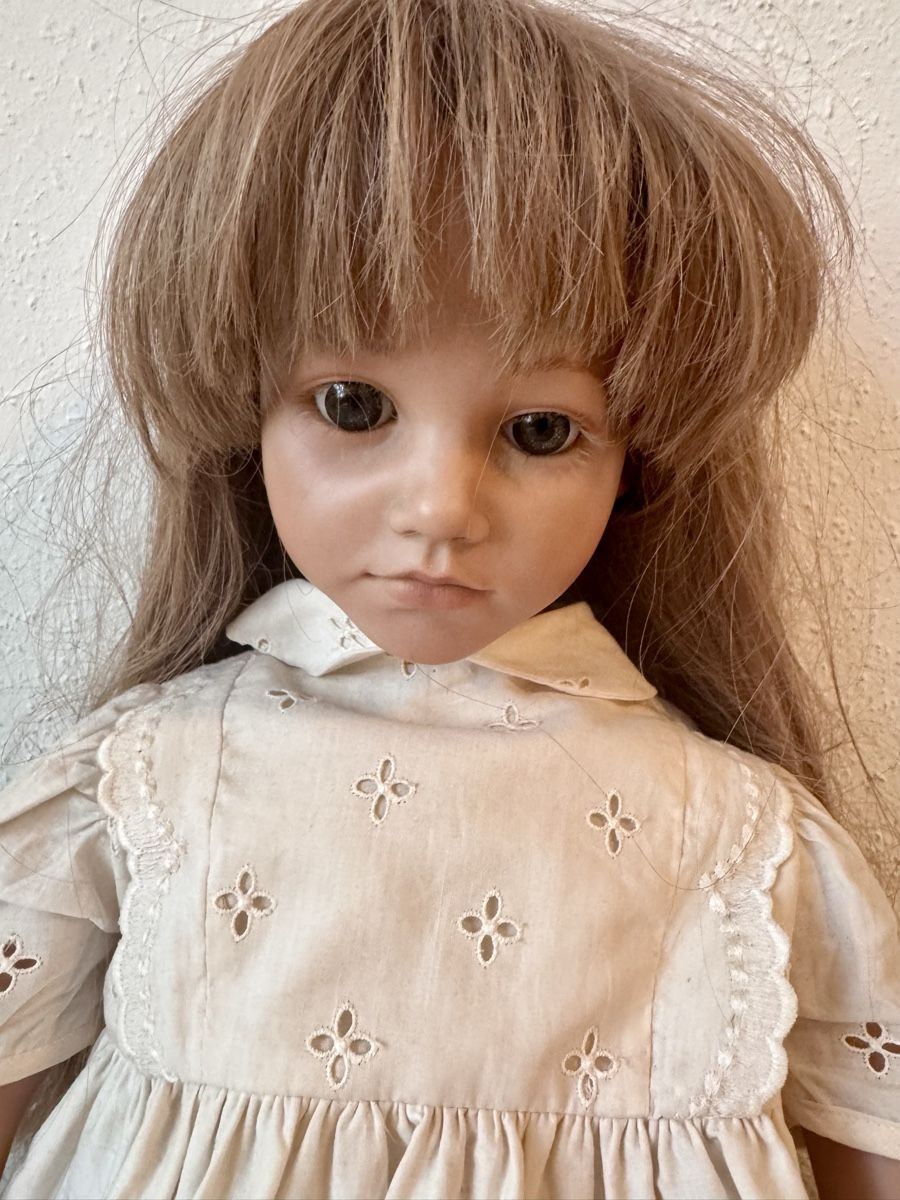 Annette Himstedt Puppen: Sammlerpuppe Paula – Gebraucht aus Basel von nla_zp8b 1
