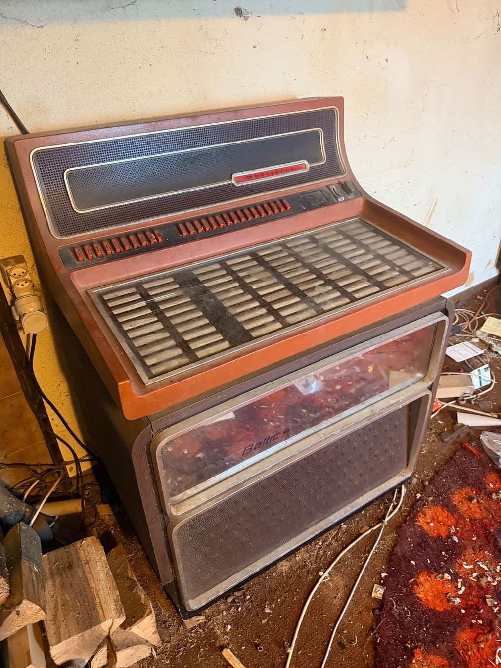 Jukebox: Musikbox Wurlitzer Baltic 4 – Difettoso da Walterswil SO venduto da Porsche930