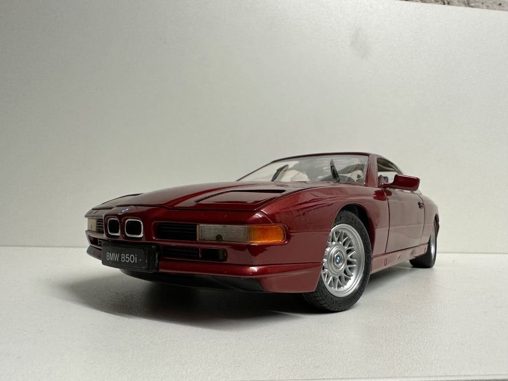 BMW 850i 1:18, Bordeaux rot, Revell | Kaufen auf Ricardo