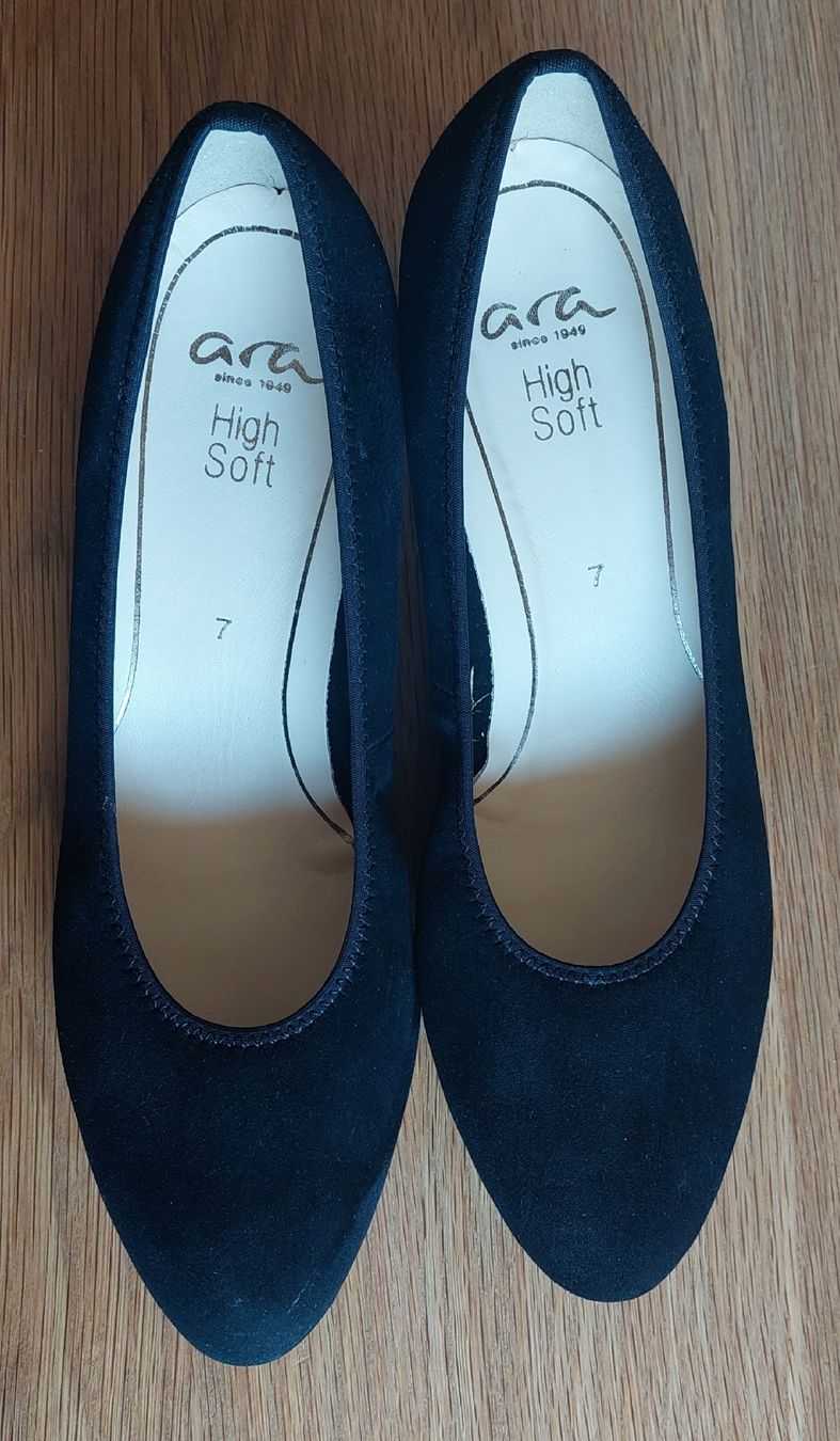 Ara Scarpe da donna: Ara Pumps schwarz 40.5 – Usato da Schmidrüti venduto da Novemberchind