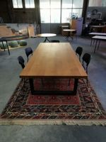 Tisch Massivholz Eiche 50mm mit Stahlkufen | NEKTAR Design