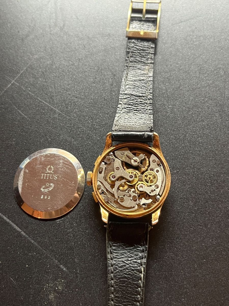 Orologi: Titus chronograph année 60 plaqué or  – Usato da Perly venduto da Alexandra309 4