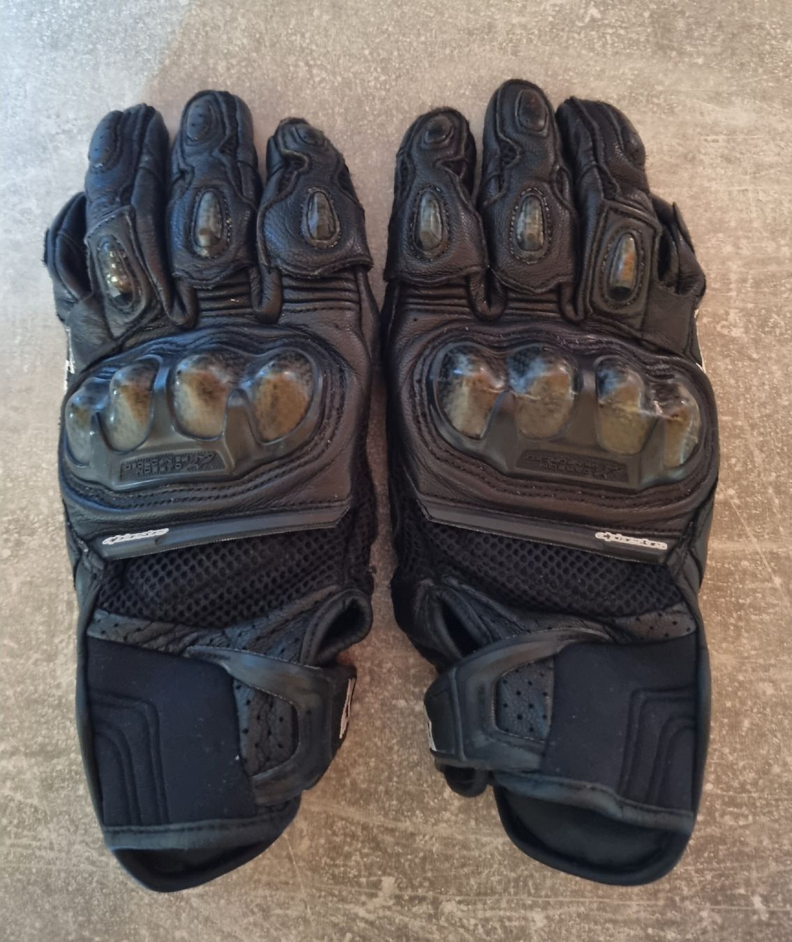Alpinestars Handschuhe & Handstulpen: Alpinestars SP X Carbon Motorradhandschuhe – Gebraucht aus Derendingen von ada_l9pb