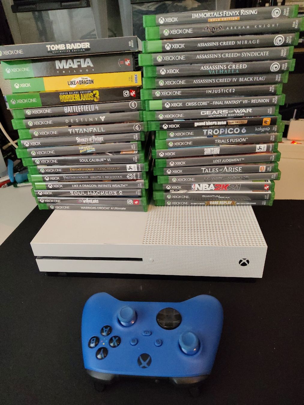 Microsoft Consoles: Xbox one s et 35 jeux  – D'occasion à Marly par mzi_p97f