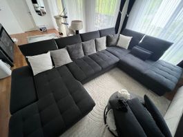 Grosses Ecksofa, dunkelgrau, 3 Jährig
