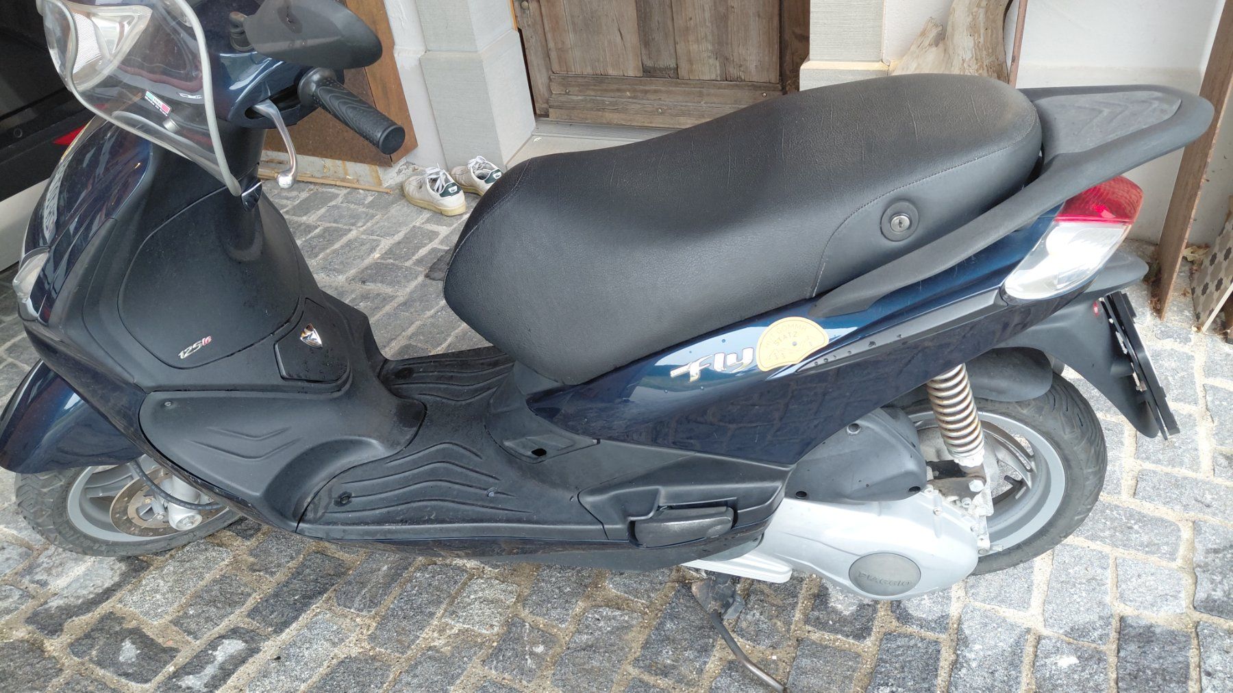 Piaggio Scooter: Piaggio Fly 125 Roller blau mit Windschutzscheibe – Usato da Schönenberg ZH venduto da Rioja12346 2