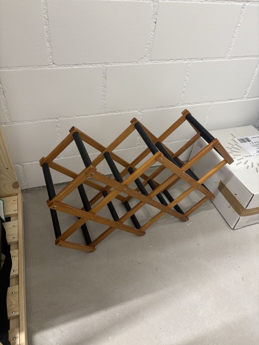 Regale: Wooden Wine rack for 10 bottles – Gebraucht aus Zürich von cha_jz8q 3