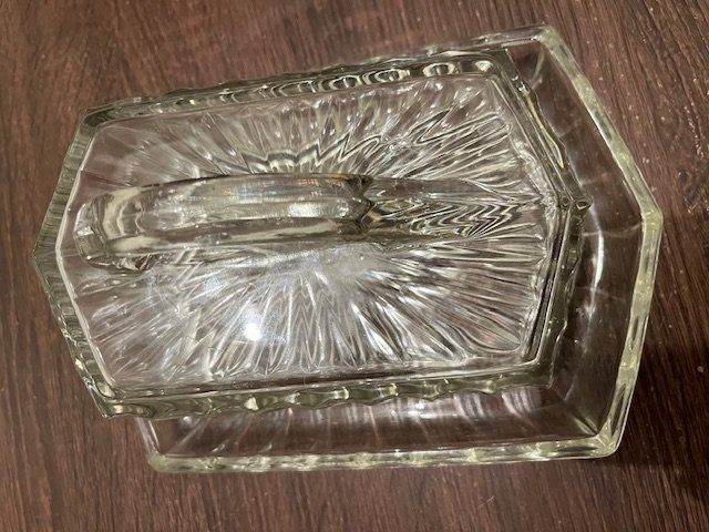 Cabilock Butterdose Aus Glas 300ml - Luftigdichte Käseaufbewahrung Mit Holzdeckel & Spatel - Für Kühlschrank & Theke