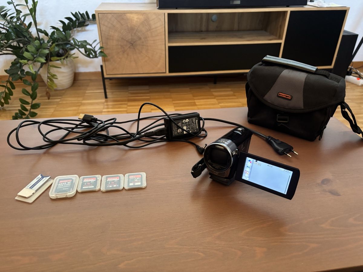 Panasonic Camcorder: Panasonic Camcorder Full HD – Gebraucht aus Schänis von Majorinho 1