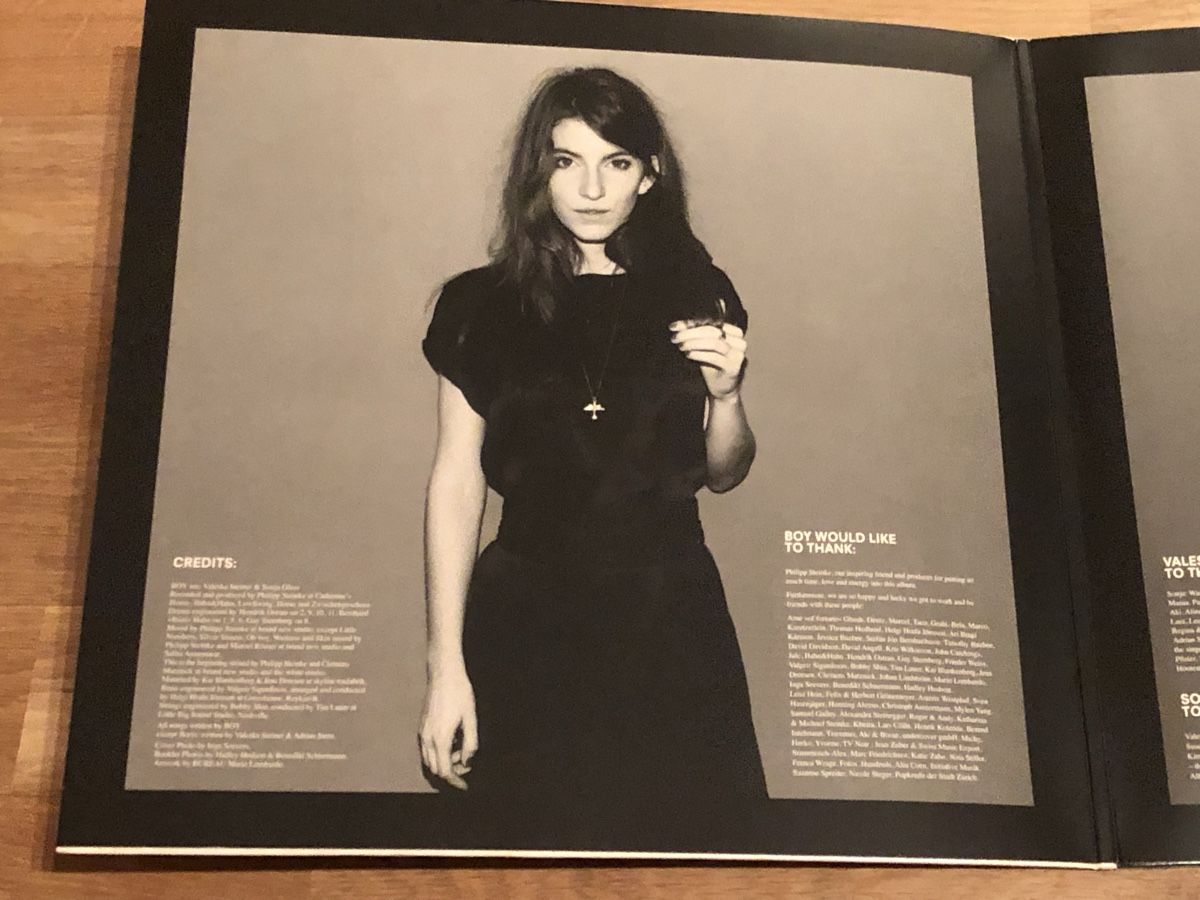 Schallplatten: Boy. 2011. Mutual Friends. Inklusive CD. – Gebraucht aus Faulensee von Mizuno06 1