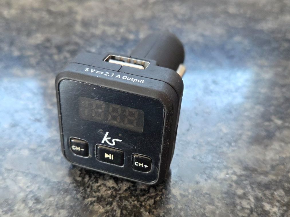 Unità & Adattatore: FM Transmitter (Bluetooth) – Usato da Bronschhofen venduto da Sorro01 1