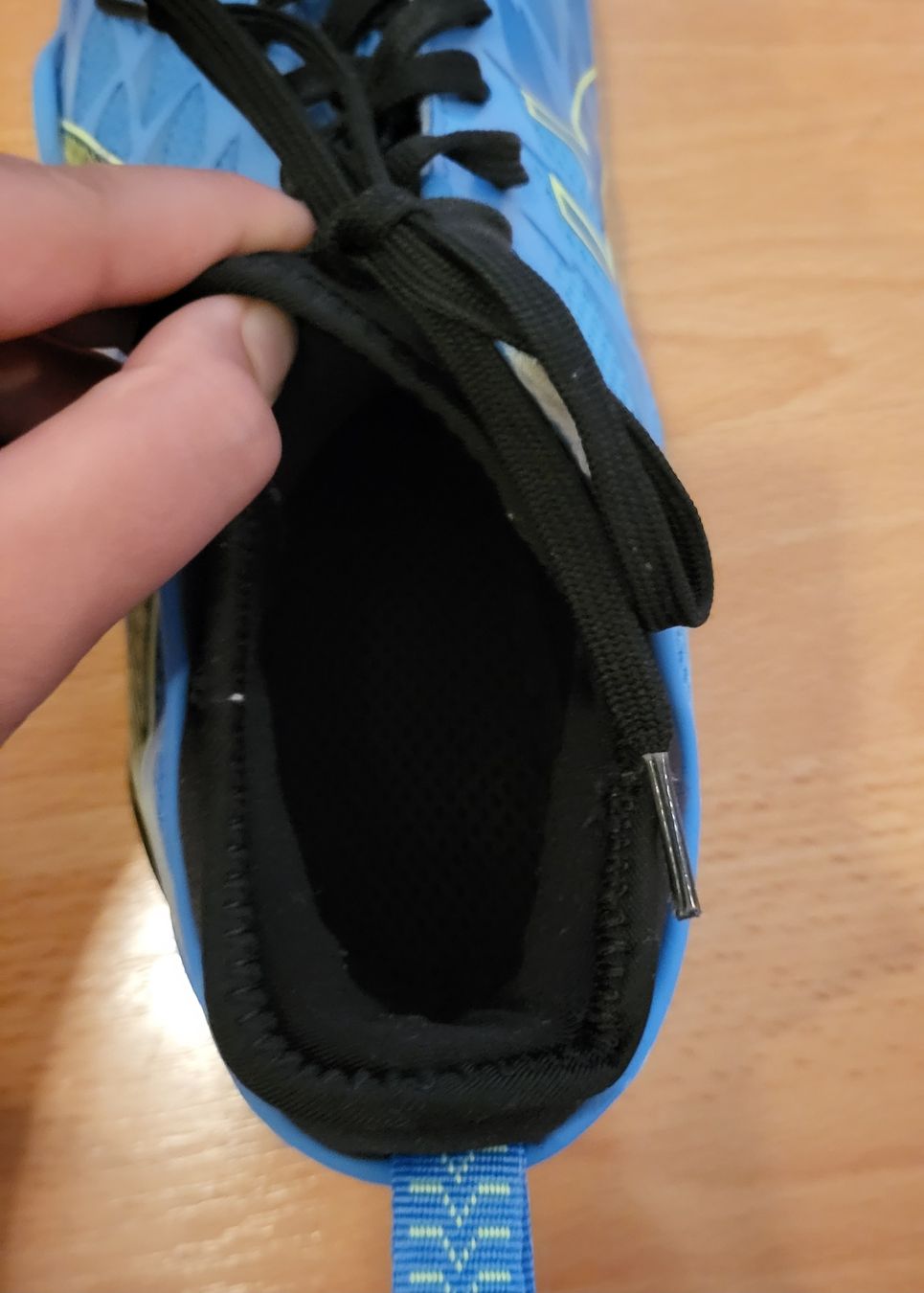 Asics Scarpe da uomo: Sportschuhe/Hallenschuhe – Usato da ST. GALLEN venduto da mar_h7kd 3
