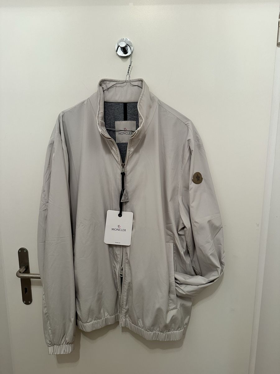 Moncler Jacken: Veste Moncler M – Neu (gemäss Beschreibung) aus Genève von isa_g5qj