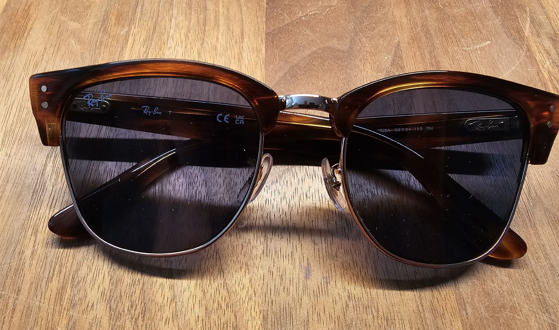 Ray-Ban Brillen & Gläser: Rayban Clubmaster Reverse Sonnenbrille – Neu und originalverpackt aus Oberwil BL von 007re 1