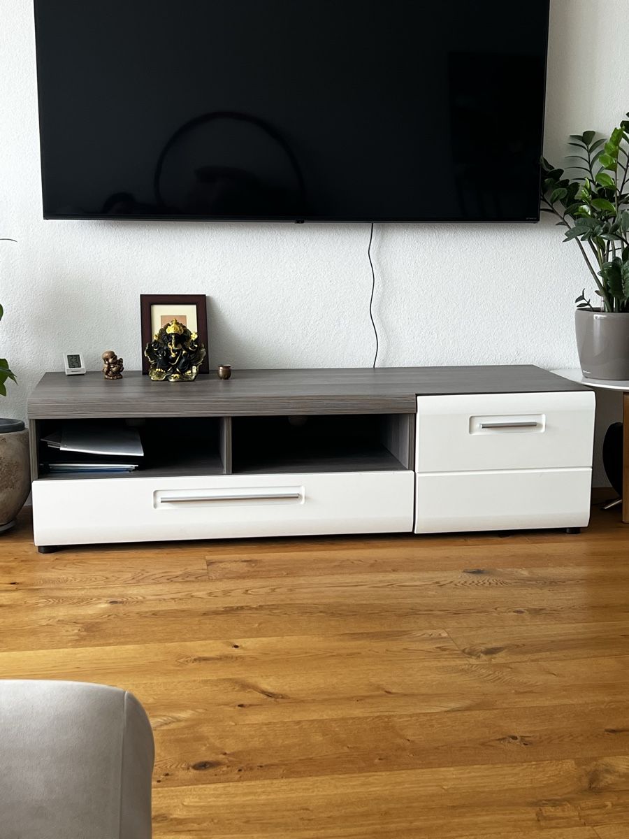 Commodes: Sideboard  – D'occasion à Rebstein par Kinga.K