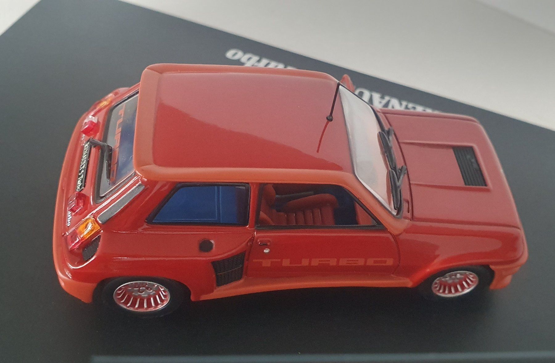 Renault Voitures modèles: Renault 5 Turbo 1/43 Universal Hobbies – D'occasion à St-Barthélemy VD par titeuf5 4