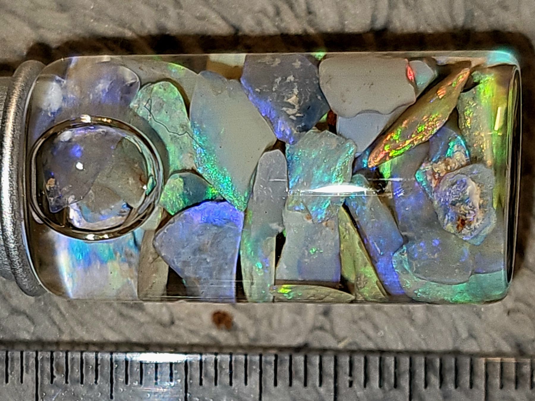 Pietre preziose: Natürliche australische Opal Splitter in einer Flasche. – Nuovo e nell'imballaggio originale da Uerkheim venduto da Winwinner