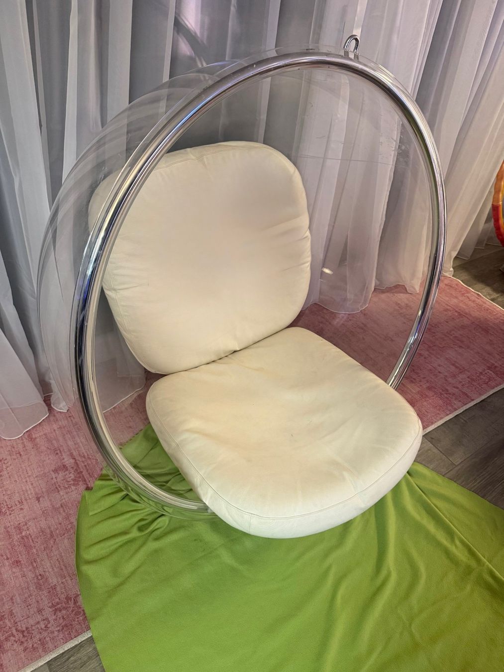 Poltrone pensili da giardino: Eero Aarino Bubble Chair – Usato da Sirnach venduto da theitguy8370 1