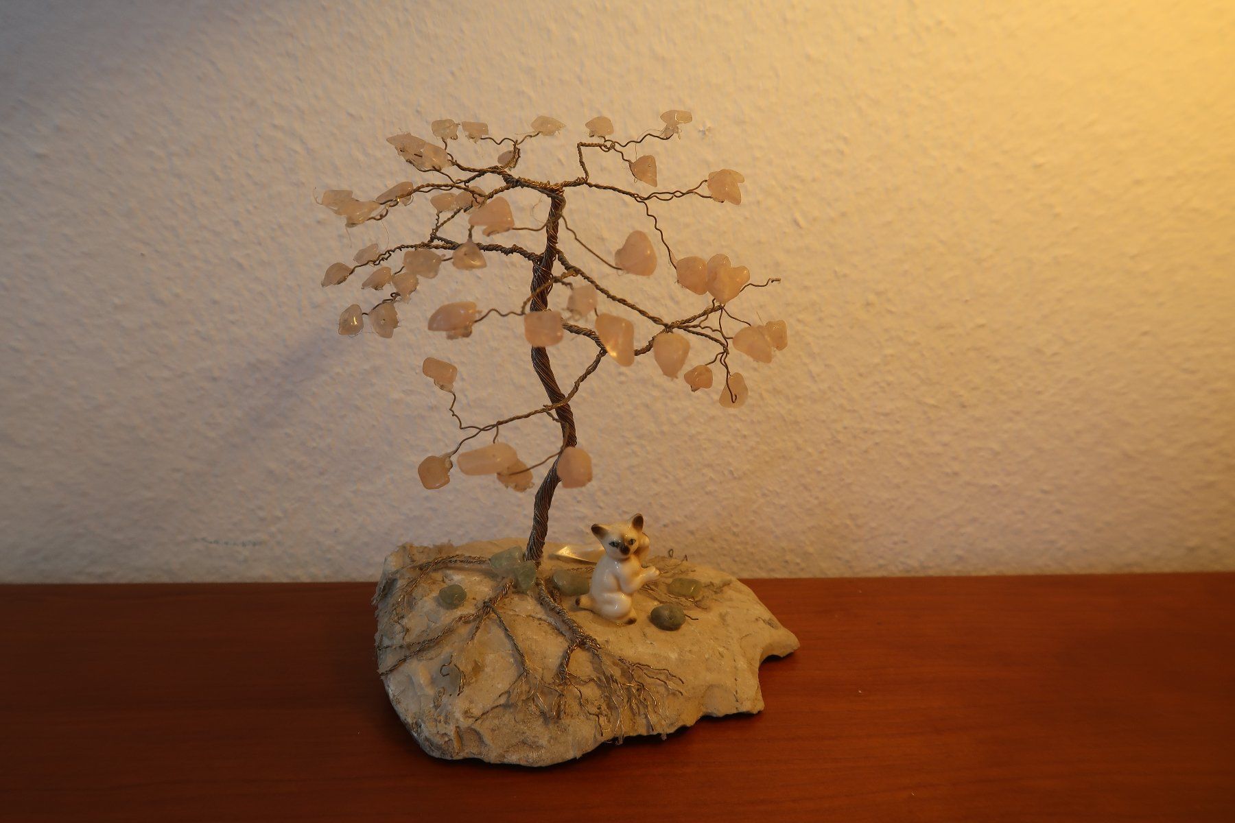 Mineralien & Heilsteine: Baum mit Steinen (Rosenquarz) – Gebraucht aus Erlenbach ZH von milliway_42
