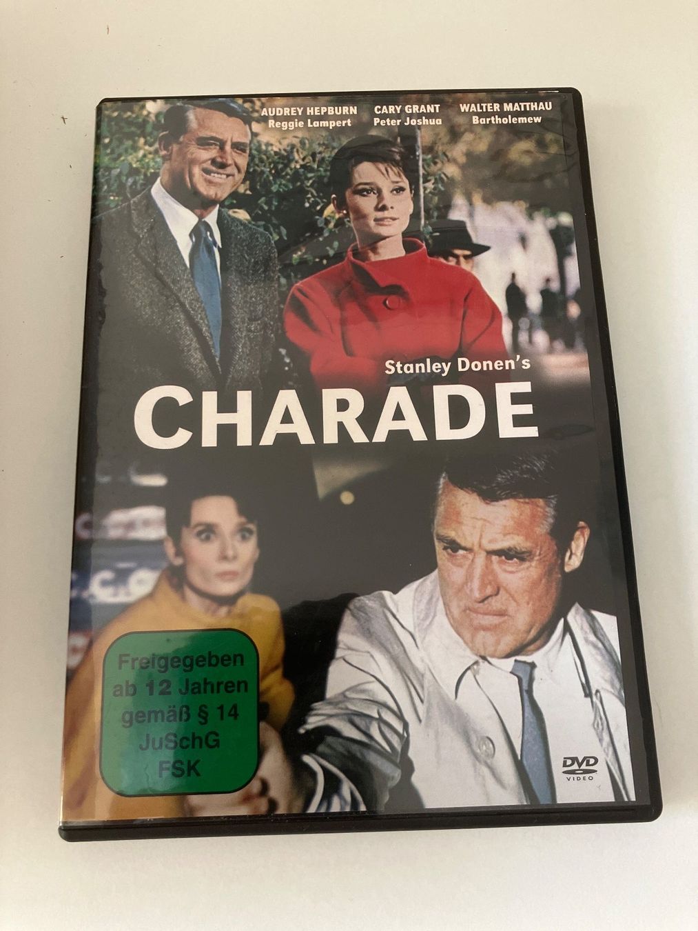 Tutti i DVDs: Charade (DVD) Grant, Hepburn, Coburn – Usato da Arbon venduto da HelFer01