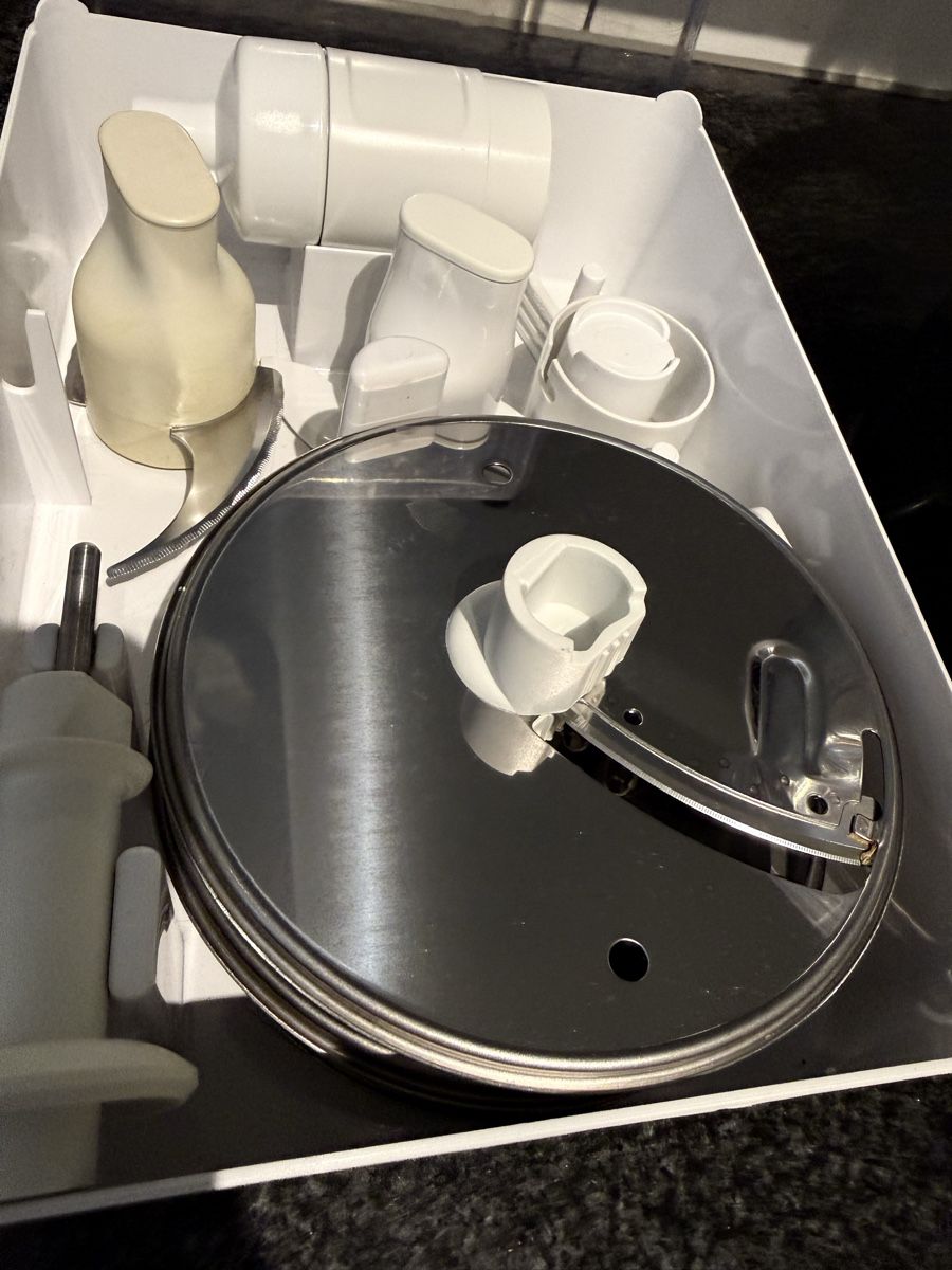 Kitchenaid Elettrodomestici da cucina: Kitchen Aid Artisan Food Processor – Usato da Luzern venduto da Joonster123 3