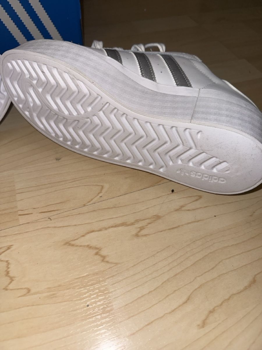 Adidas Scarpe da donna: Adidas Superstar Bonega, Gr. 39 1/3 Neu – Nuovo (secondo la descrizione) da Grenchen venduto da NorHas 6