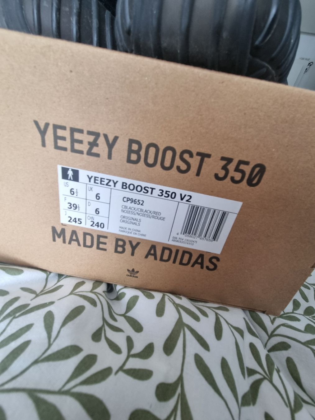 Adidas Scarpe da uomo: Yeezy boost adidas Gr. 39 1/3 – Nuovo (secondo la descrizione) da Immensee venduto da susana1235 2