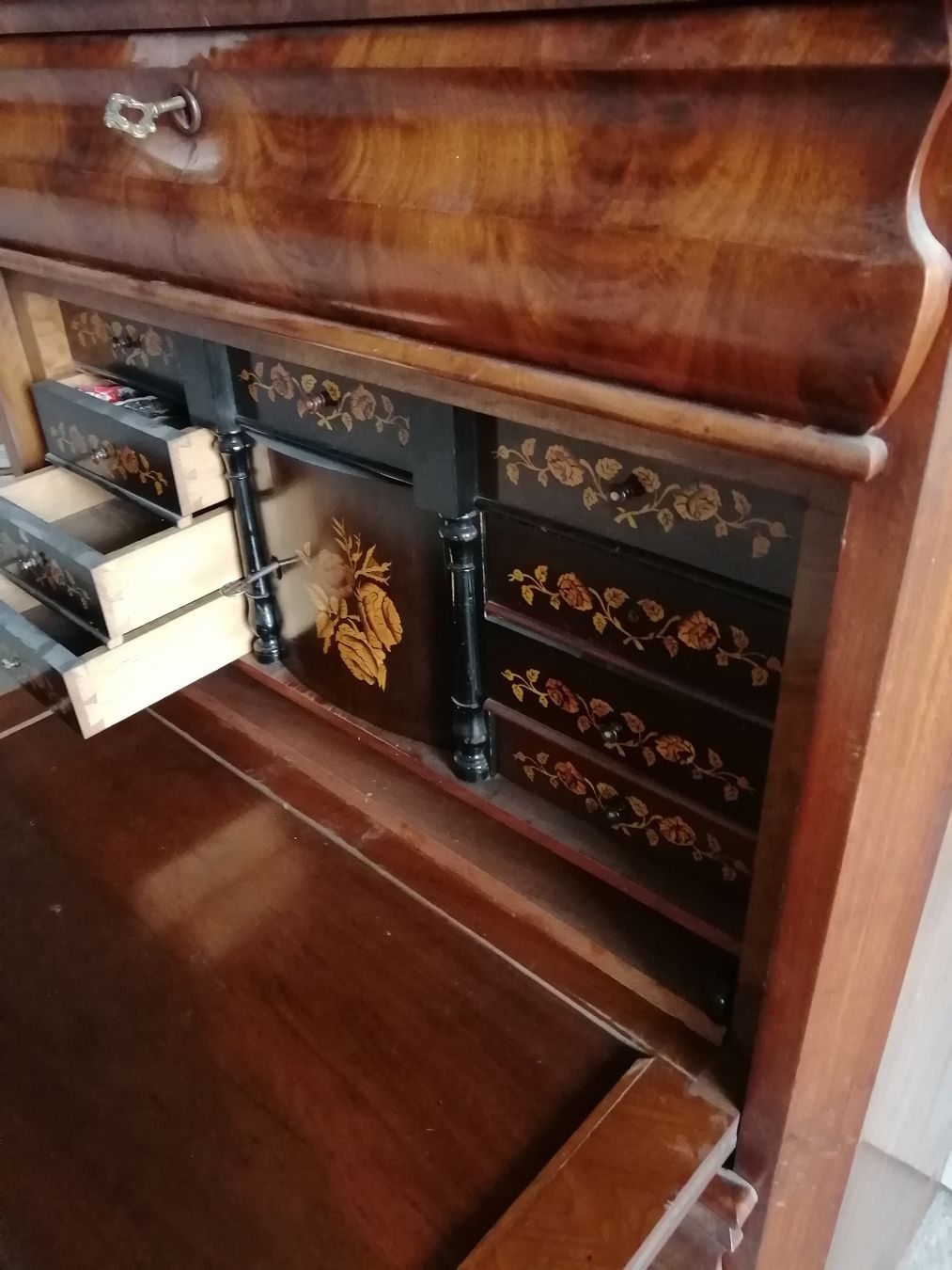 Schreibtische: SECRÉTAIRE ANCIENNE 1 mettre – Gebraucht aus Neuchâtel von zS8xX2vW 2