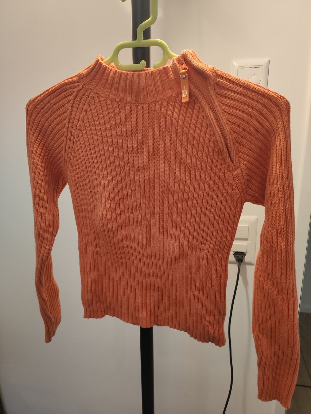 Maglioni & Felpe: Oranger Pullover Grösse 152 – Usato da Dietikon venduto da iksan
