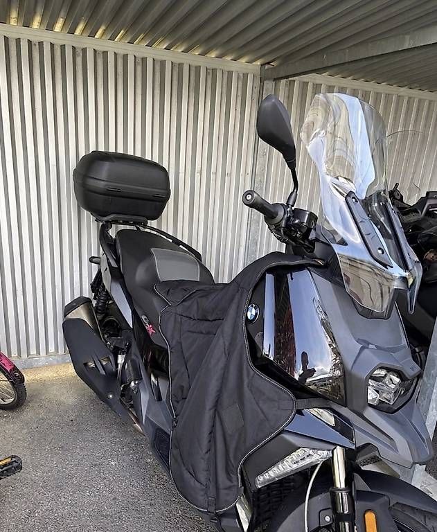 BMW Scooter: BMW C 400 X  2021  9300 km – Usato da Cortaillod venduto da semirmujic 1