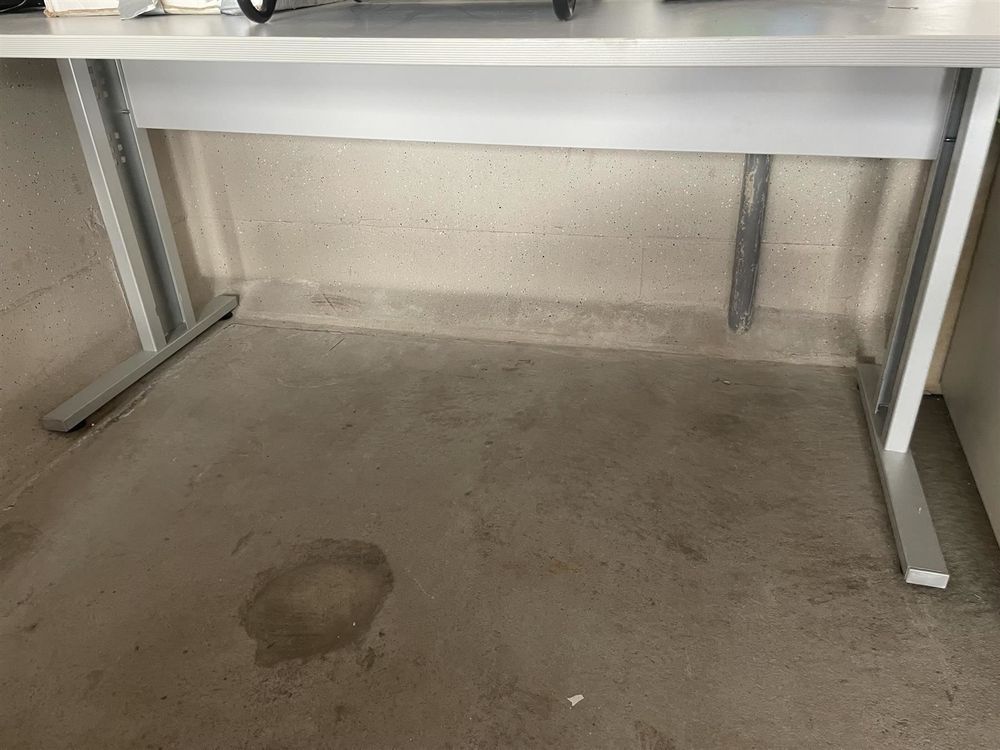 Lista Büro-Tisch mit korbus 1